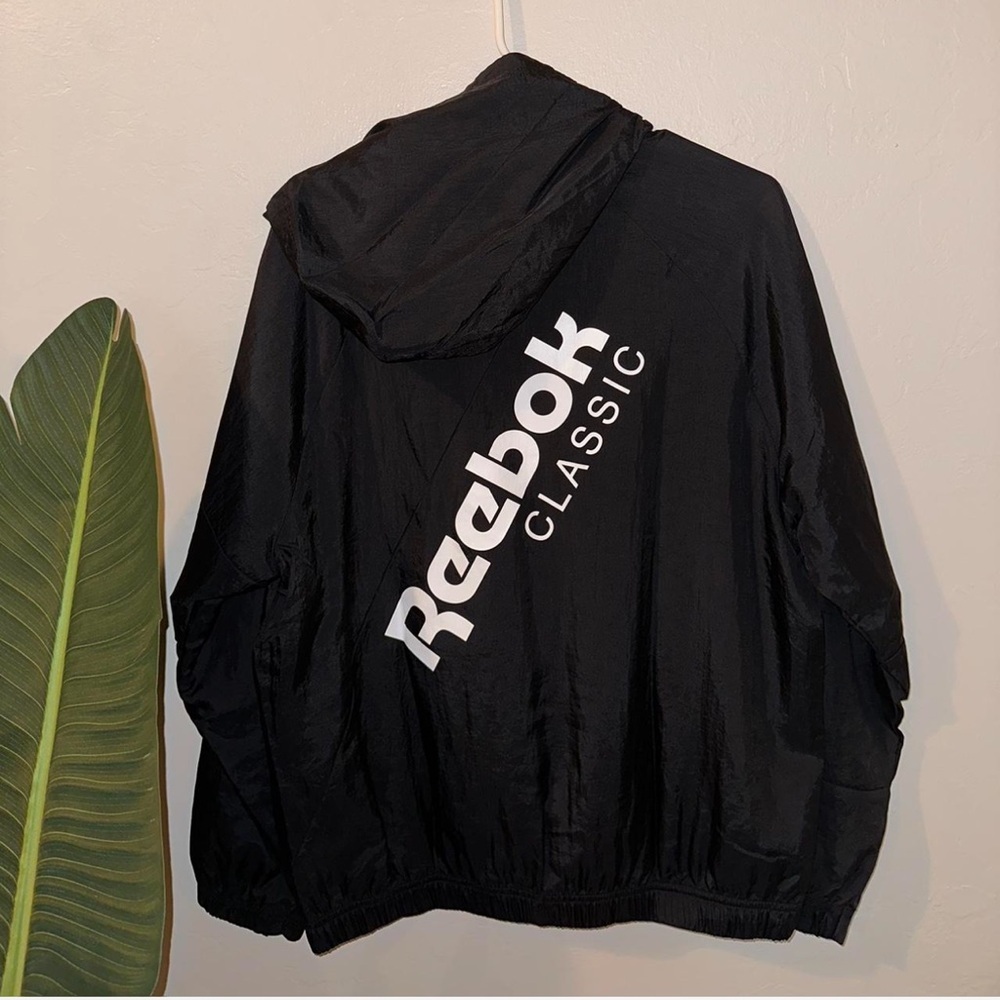 Men’s Medium Black Reebok Classic Track Jacket Worn Once
#reebok #rebookclassics